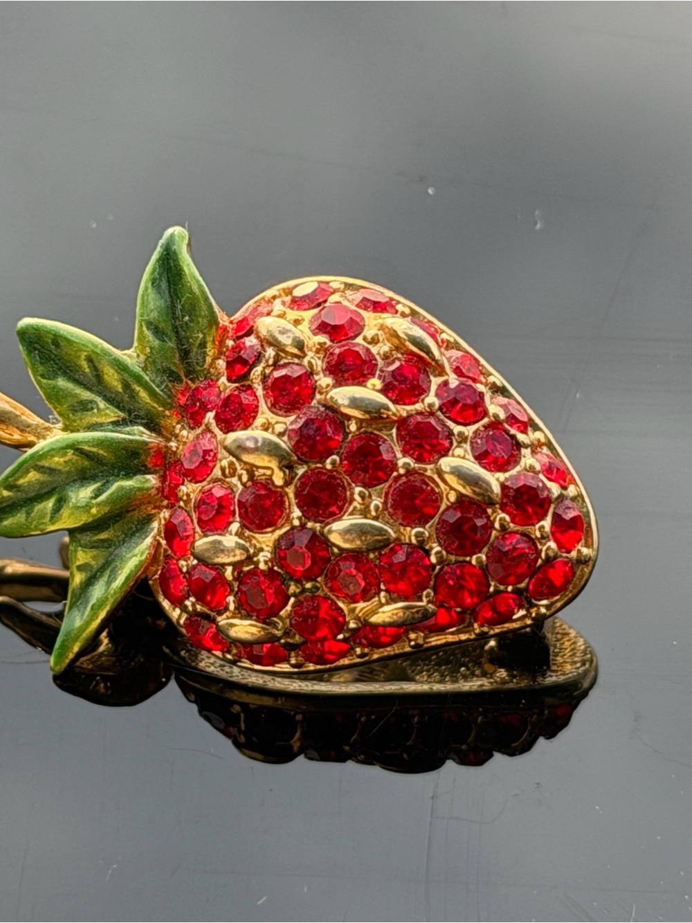 VTG Costume Jewelry Brooch Lot 3pc Red Crystal Fruit Kitten Rope Wreath Pins